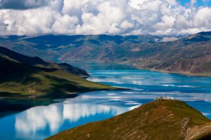 Yamdrok Lake discover himalayan treks